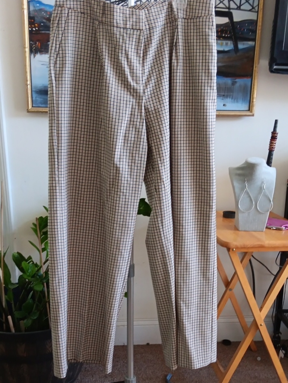 Cato's Wide Leg Beige Plaid Dress Pants Pockets S16